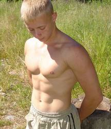 Cute boys 594fea8e8a465.jpg