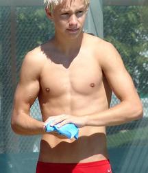 Cute boys 59529f640635a.jpg