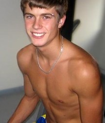 Cute boys 595cb409d1e1f.jpg