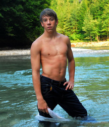 Cute boys 595cb424d6c5c.jpg