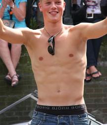 Cute boys 595e6988be0e4.jpg