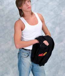 Artem 595fa6451064b.jpg