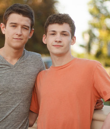 Evan and Denny 5995b48cd42ee.jpg