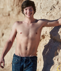 Evan 5999c94a872f9.jpg