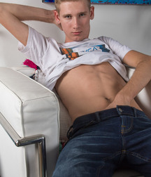 Julian Bell 59a9dad364278.jpg