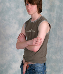 Joshua  59c7fb004affe.jpg