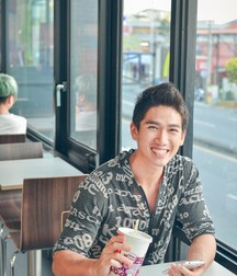 Cute Asian boy 59ce8330a9d5f.jpg
