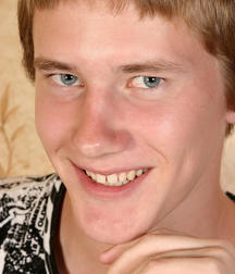 Alex 59df1f8f5a201.jpg
