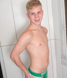 Bert  59f4c32589984.jpg