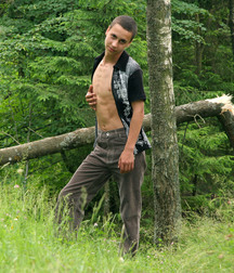 Renat 1 (Renat gets raunchy in the forest) 5a1c223bcd982.jpg