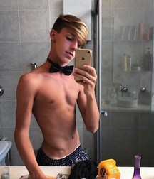 Bomarzo´s cute lads shirtless 5a30f3e252eb4.jpg