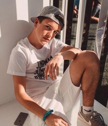 The beauty of boys 5a7586924c1ef.jpg