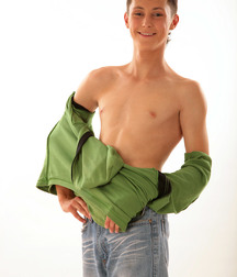 Robby 1 (Raunchy Robby plays in the studio) 5a7eb60c301d5.jpg