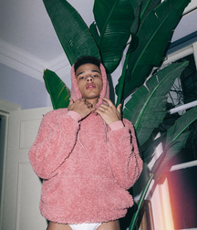 Cute boy 5a82f915ac0de.jpg