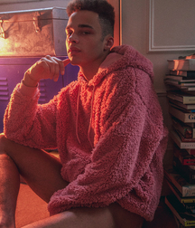 Cute boy 5a82f931e7fae.jpg