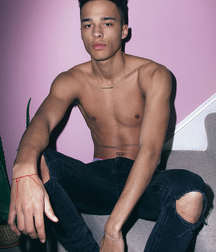 Cute boy 5a82f9cbcc57c.jpg