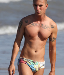 Speedos  5a8def314645b.jpg