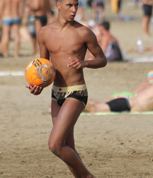 Speedos  5a8def709ec6e.jpg