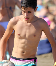 Speedos  5a8defaf59c61.jpg
