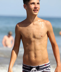 Speedos  5a8defe6e446d.jpg
