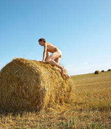 Jaroslav 2 (Jaroslav sets hay on fire) 5a99108086abc.jpg