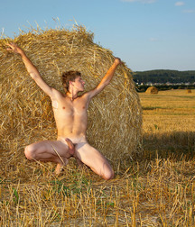 Jaroslav 2 (Jaroslav sets hay on fire) 5a9914b8763ca.jpg