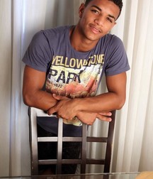 Latino Henrique 5ad0a46a04e48.jpg