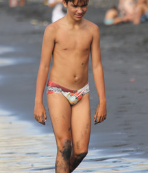 Speedos 5adee7c1b375a.jpg