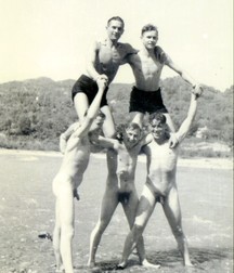 Happy old times 5ae0ac8ed395a.jpg