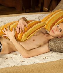 Short sets William models 5ae36ff55a8a0.jpg