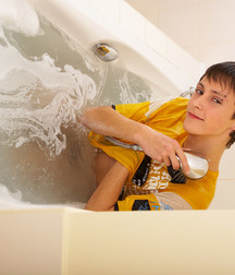 Robbie 3 (Robby in the bathroom) 5af1c8bbe76cb.jpg