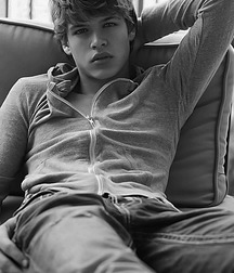 Cute lads 5b192be0ebab9.jpg