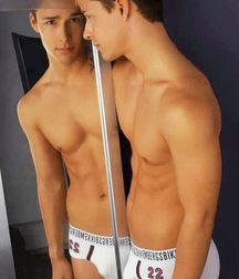 Cute lads 5b192bf36cafa.jpg