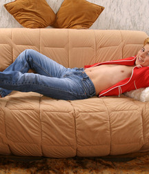  Grisha gets off on fur 5b228cc00f362.jpg