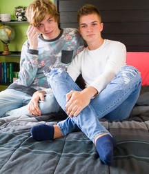 Jamie Ray and Taylor Coleman 5ba36fc468770.jpg