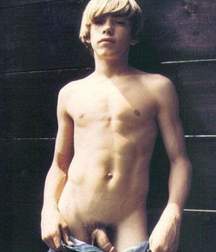 Bomarzo´s twinks 185 5bae479a01ffd.jpg