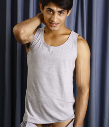 latino * Evan 5bdf2f08b3e97.jpg