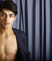 latino * Evan 5bdf2f529a608.jpg