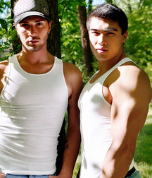 Axel Kane Barebacks Sexy Justin 5c100827d6a56.jpg