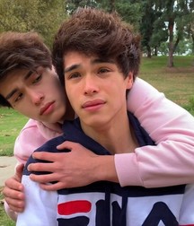 Just beauty of boys 5c1d74dc30b35.jpg