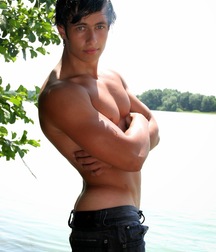 Alfonso Ruiz 5c5da98d0df57.jpg
