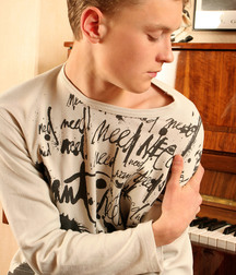 Max, music and moaning 5c61569d4f64a.jpg