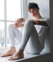 Just beauty of boys 5c6707392ec49.jpg