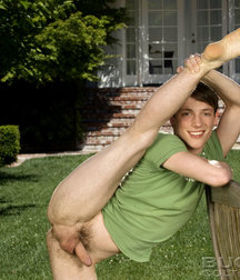 Cute boy 5c85584ec644e.jpg