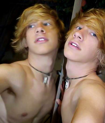 Just beauty of boys 5c9202a1b78c7.jpg