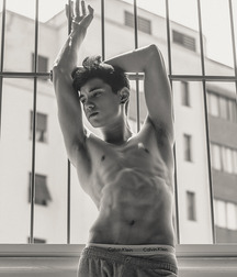 Just beauty of boys 5d2e14001b77a.jpg