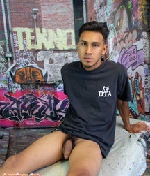 Latino * Leon 5d4a82cb9b31a.jpg