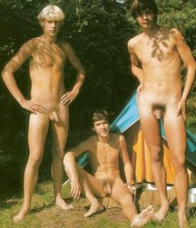 Three friends together 5d4d9e6e533ca.jpg