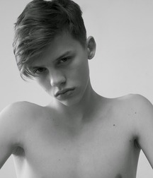 Just beauty of boys 5d6ac155b85eb.jpg