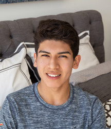 Latino * Aaron 5d6ee5b9229d8.jpg